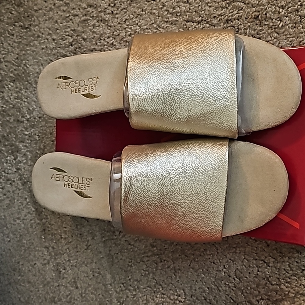 Aerosols Sandals
